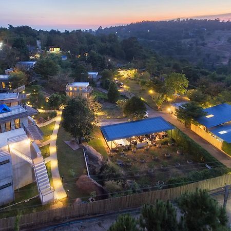 Twelve Oclock Resort Si Khio Dış mekan fotoğraf
