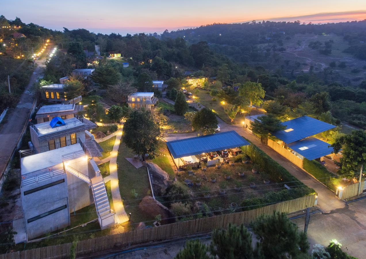 Twelve Oclock Resort Si Khio Dış mekan fotoğraf